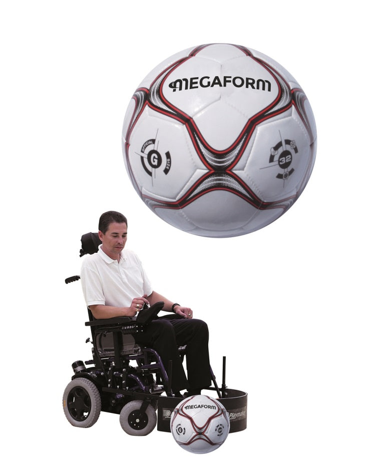 Futbola bumba Megaform spēlētājiem ratiņkrēšlā