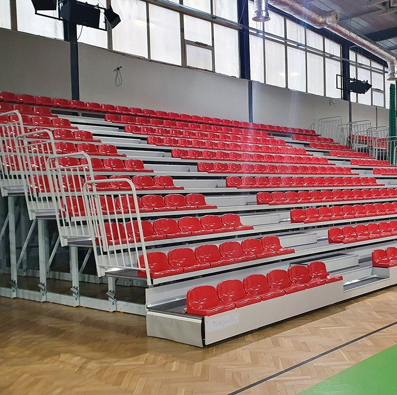 Teleskoipiskās tribīnes ar plastmsas sēdekļiem