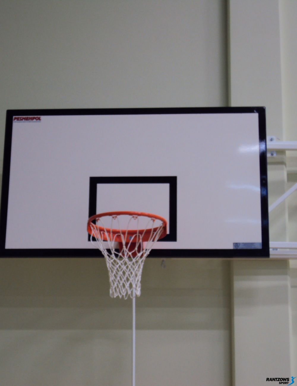 Basketbola grozu konstrukcijas