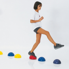 Līdzsvara pussfēras ar adatām