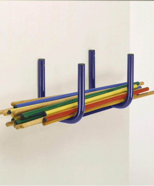 sienas statīvs vingrošanas nūjām