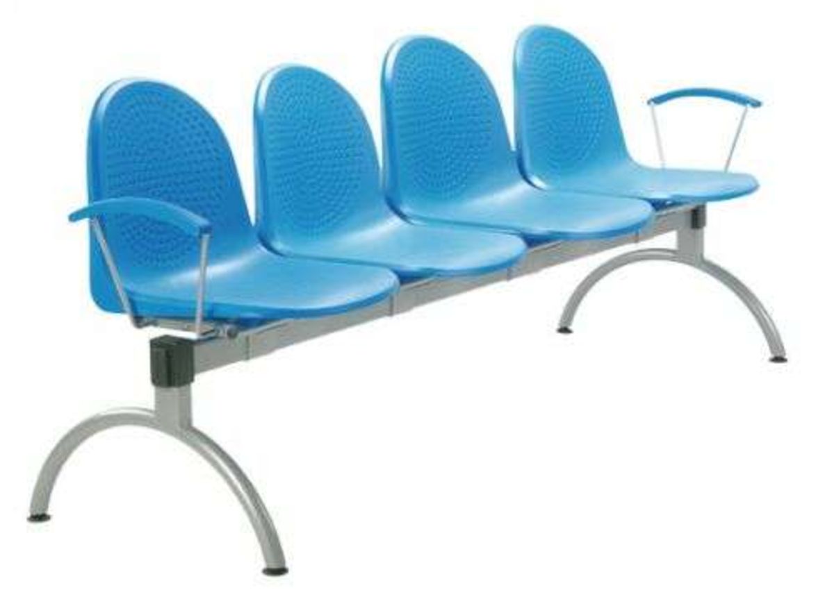 sols sporta zālēm spēlētājiem, skatītājiem