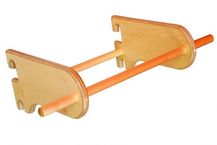 koka pievilksanas stienis iekāršanai vingrošanas sieniņā