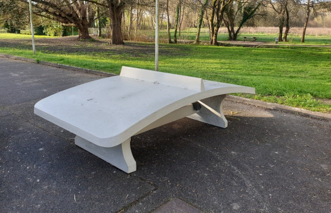 Foot volleyball galds natural concrete