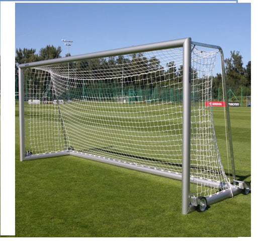 Futbola vārti 5 x 2 m alumīnija , ar riteņem